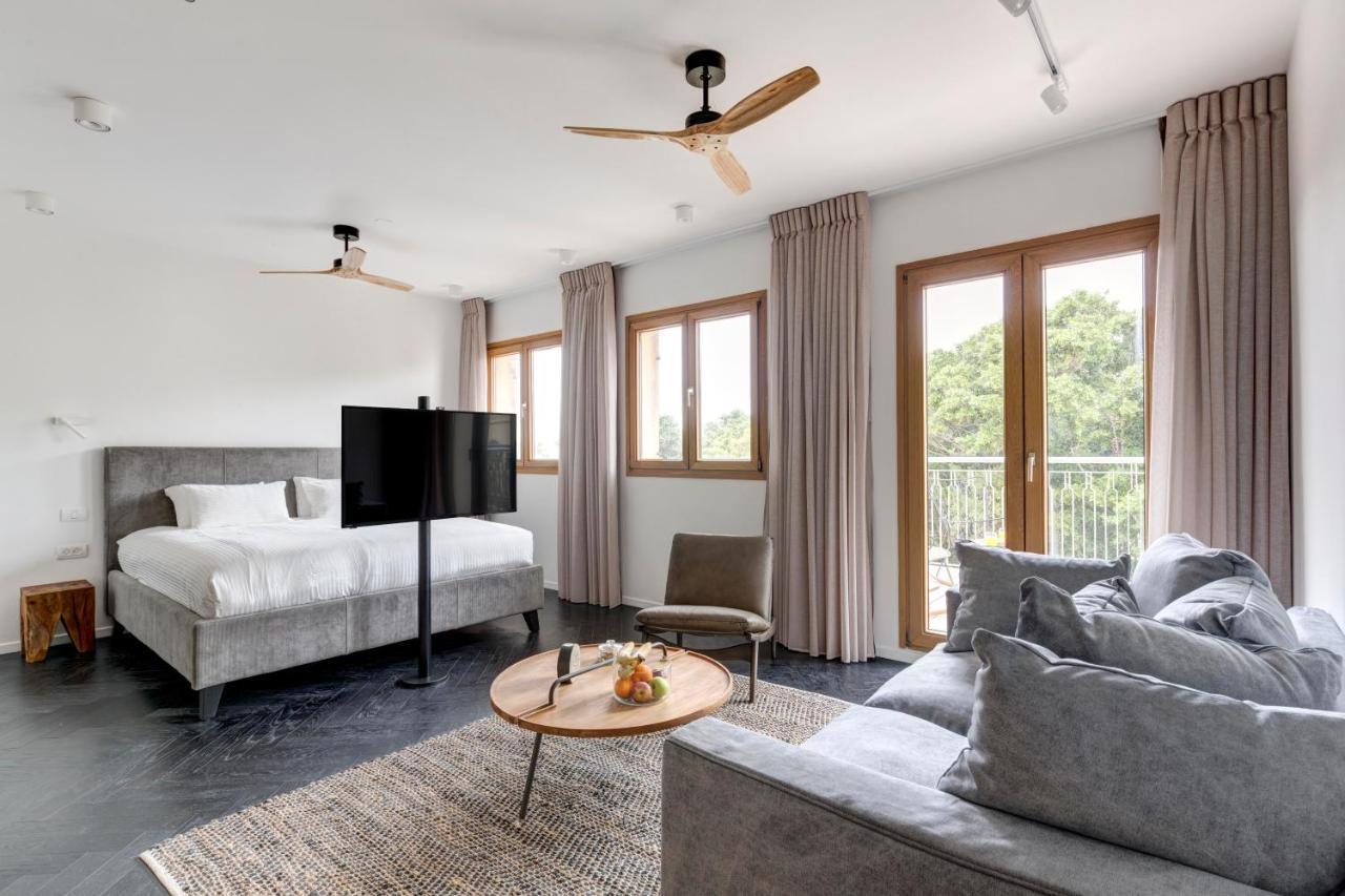 Andromeda Hill Amazing Suite Tel Aviv Exteriör bild